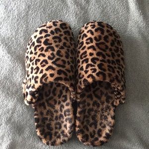 Woman’s slippers